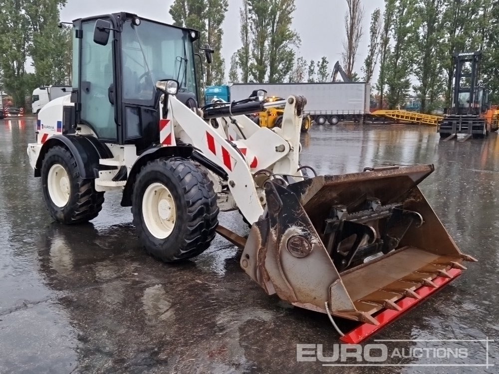Máy xúc lật bánh lốp 2020 CAT 908M: hình 6