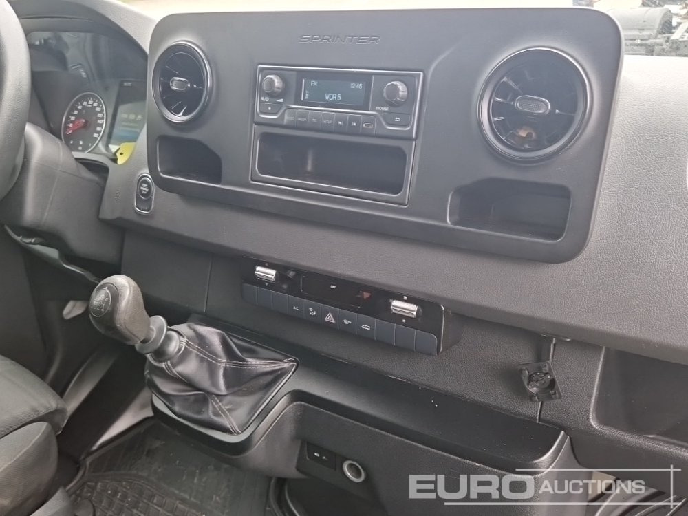 Xe tải nhỏ thùng kín 2020 Mercedes Benz SPRINTER 314 CDI: hình 27