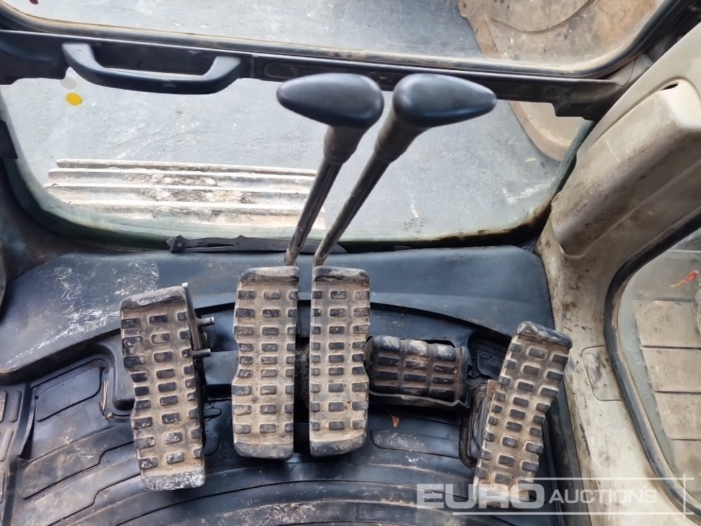 Máy xúc bánh xích Case CX130: hình 40 Máy xúc bánh xích Case CX130: hình 40