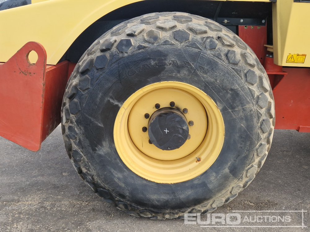 Máy lăn Dynapac CA302D/LN: hình 16