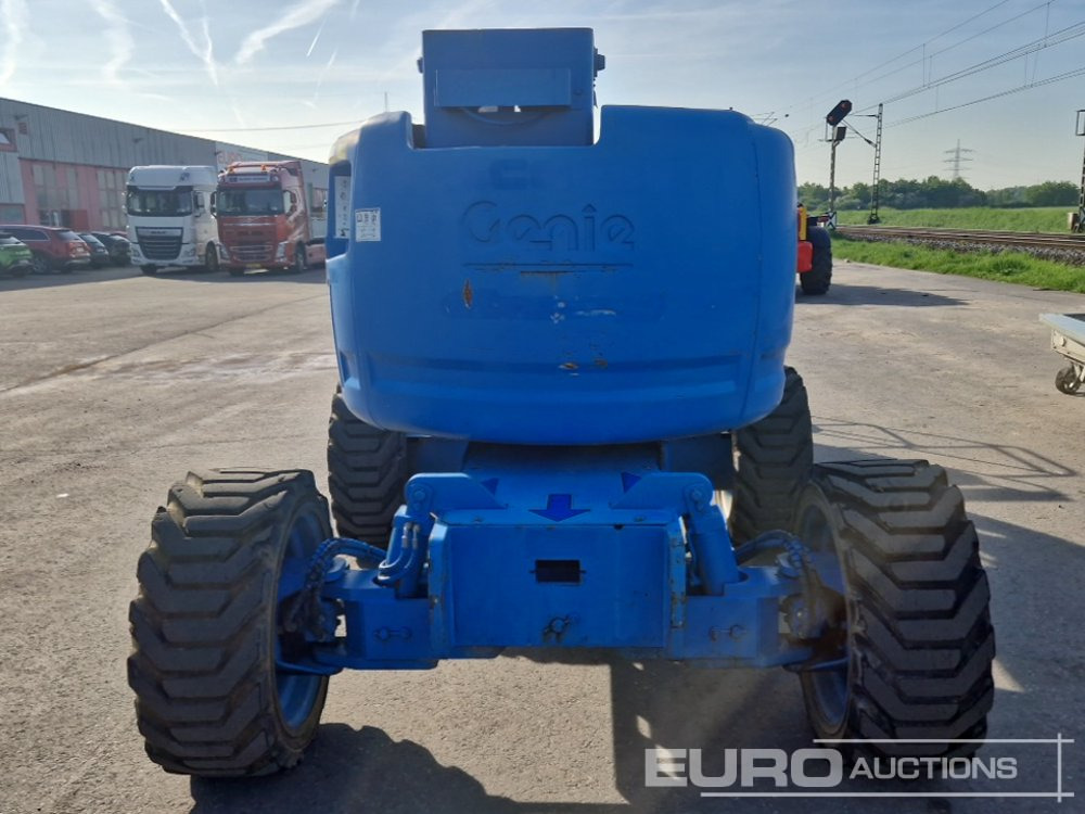 Genie Z-45/25 - Nền bục trên không: hình 4 Genie Z-45/25 - Nền bục trên không: hình 4