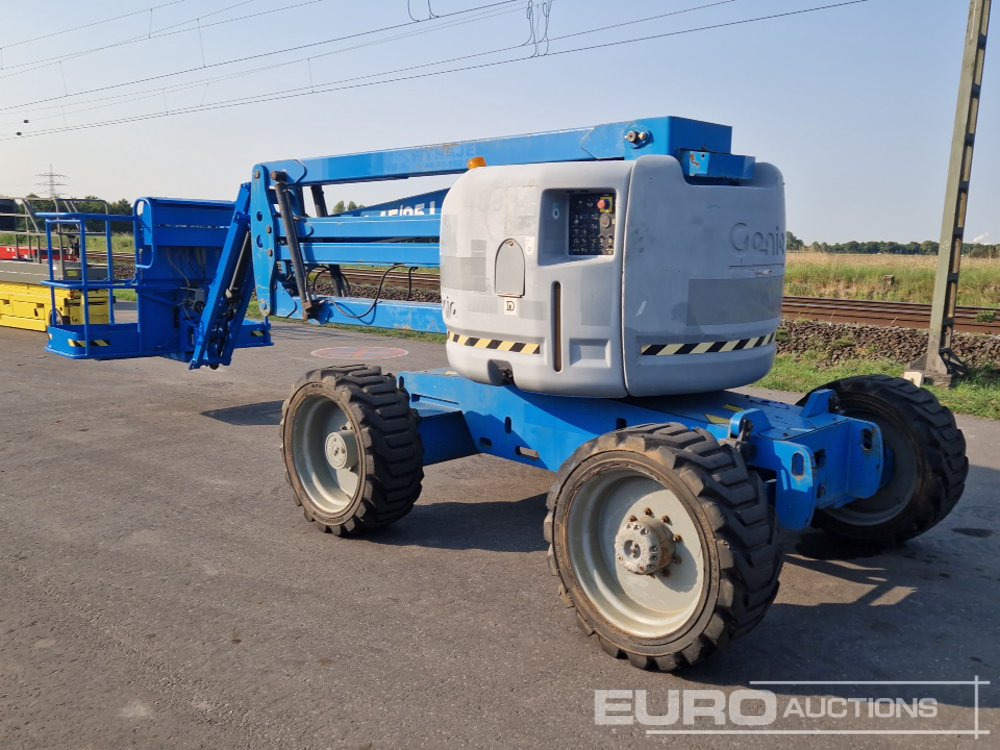 Genie Z45-25 - Nền bục trên không: hình 3 Genie Z45-25 - Nền bục trên không: hình 3