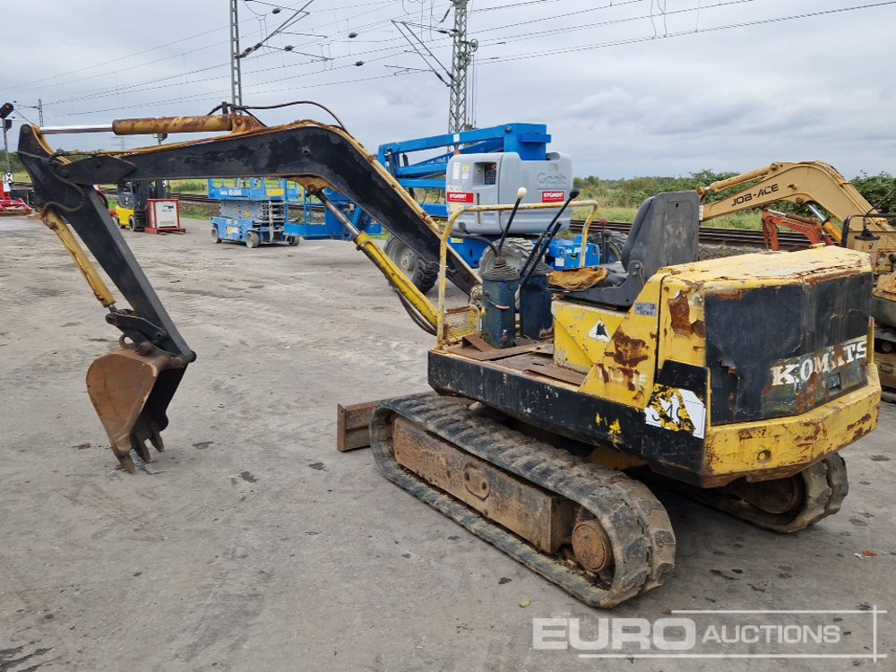 Komatsu PC15 - Máy xúc mini: hình 3 Komatsu PC15 - Máy xúc mini: hình 3