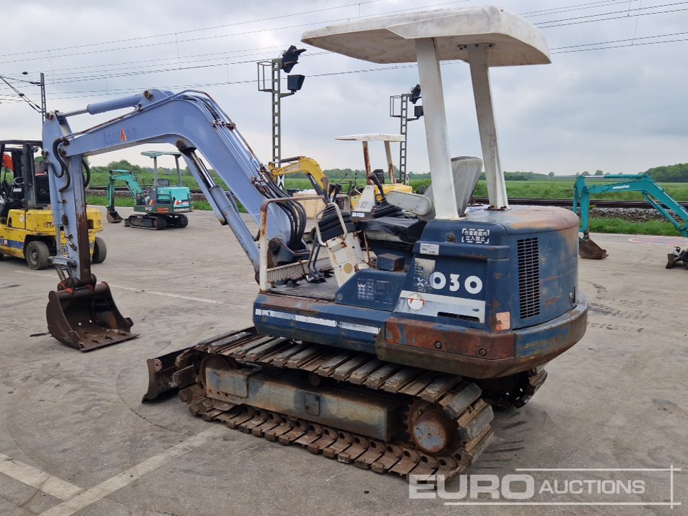 Kubota KX030 - Máy xúc mini: hình 3 Kubota KX030 - Máy xúc mini: hình 3