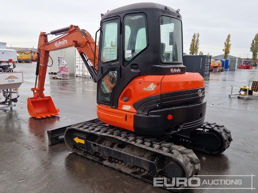 Kubota U55-4 - Máy xúc mini: hình 3 Kubota U55-4 - Máy xúc mini: hình 3