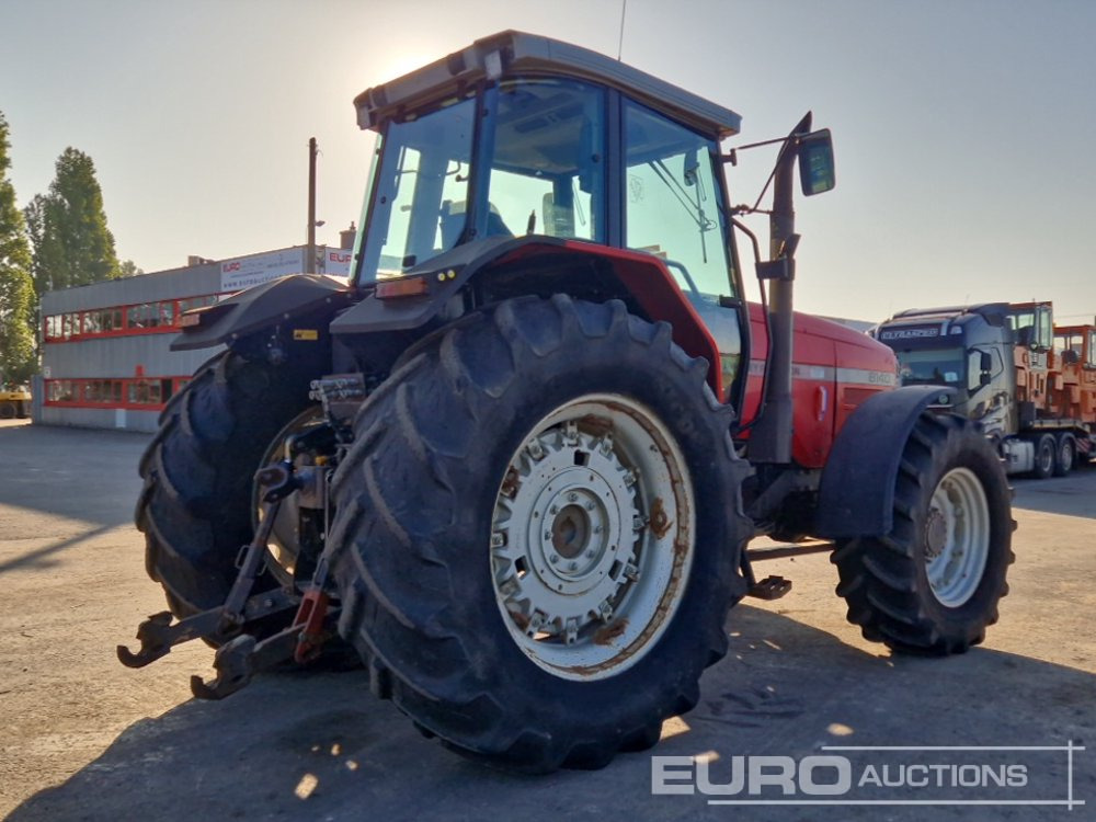 Massey Ferguson 8140 - Máy cày: hình 5 Massey Ferguson 8140 - Máy cày: hình 5