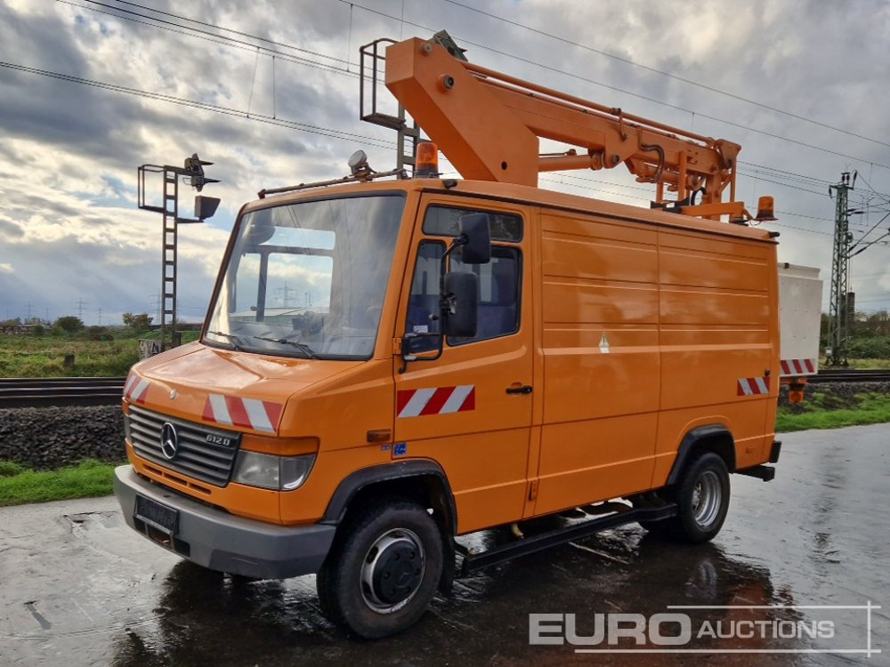 Mercedes 612D - Nền bục trên không gắn trên xe tải: hình 1 Mercedes 612D - Nền bục trên không gắn trên xe tải: hình 1