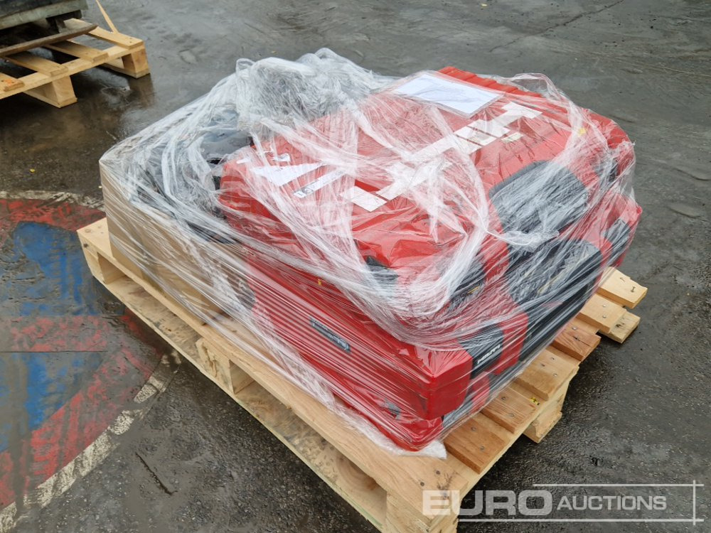 Palllet of Assorted Electric Tools, Demolition Hammer, Grinder, Hammer Drill, Chainsaw, Rotary Hammer - Trang thiết bị xây dựng: hình 2 Palllet of Assorted Electric Tools, Demolition Hammer, Grinder, Hammer Drill, Chainsaw, Rotary Hammer - Trang thiết bị xây dựng: hình 2