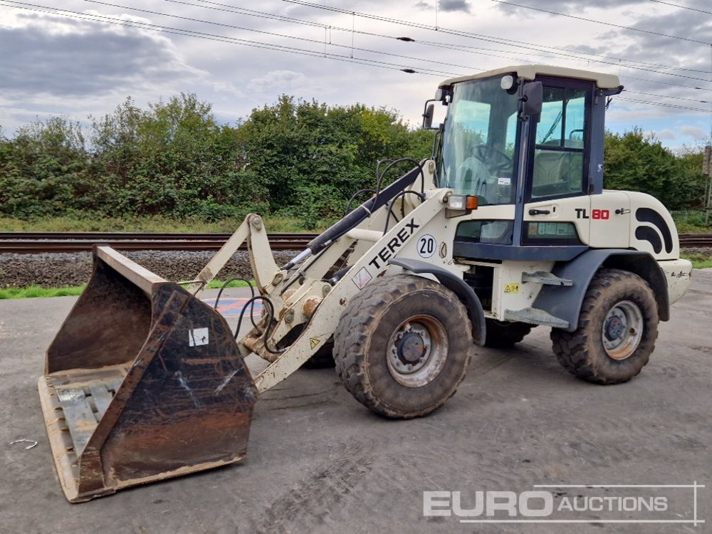 Terex TL80 - Máy xúc lật bánh lốp: hình 1 Terex TL80 - Máy xúc lật bánh lốp: hình 1