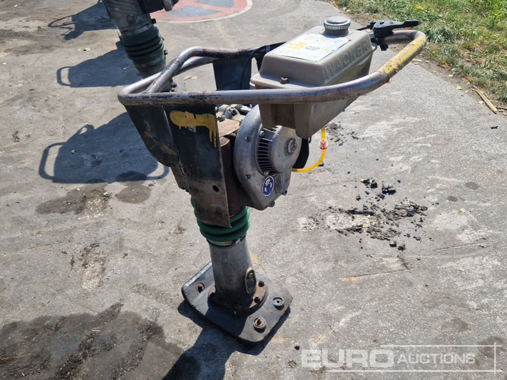 Wacker Neuson BS45Y - Trang thiết bị xây dựng: hình 2 Wacker Neuson BS45Y - Trang thiết bị xây dựng: hình 2