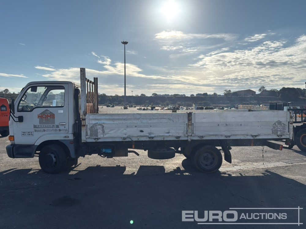 1999 Nissan Cabstar - Xe tải thùng lửng/ Phẳng: hình 2 1999 Nissan Cabstar - Xe tải thùng lửng/ Phẳng: hình 2