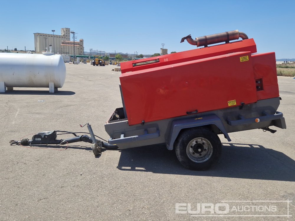 2011 Atlas Copco XAHS186DD - Máy nén khí: hình 2 2011 Atlas Copco XAHS186DD - Máy nén khí: hình 2