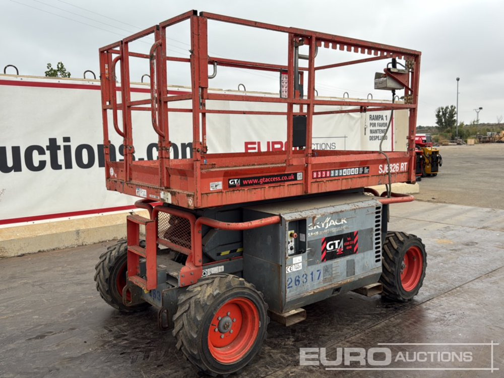 2013 SkyJack SJ6826RT - Máy nâng người hình kéo: hình 5 2013 SkyJack SJ6826RT - Máy nâng người hình kéo: hình 5