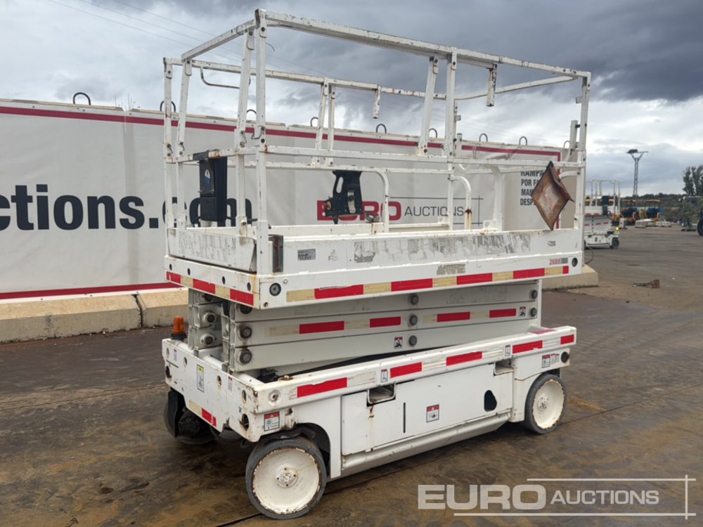 2014 Haulotte Compact 10 - Máy nâng người hình kéo: hình 1 2014 Haulotte Compact 10 - Máy nâng người hình kéo: hình 1