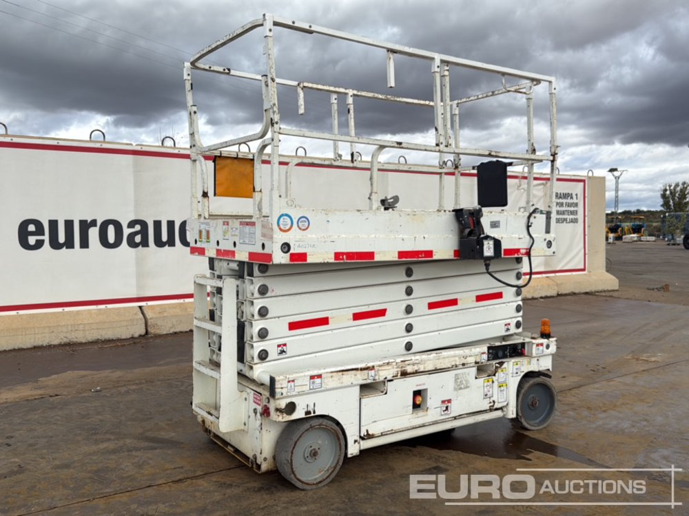 2014 Haulotte Compact 14 - Máy nâng người hình kéo: hình 1 2014 Haulotte Compact 14 - Máy nâng người hình kéo: hình 1