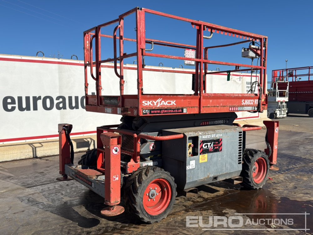 2015 SkyJack SJ6832RT - Máy nâng người hình kéo: hình 5 2015 SkyJack SJ6832RT - Máy nâng người hình kéo: hình 5