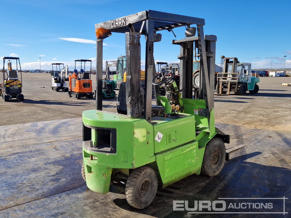 Clark DPM15 - Xe nâng: hình 5 Clark DPM15 - Xe nâng: hình 5