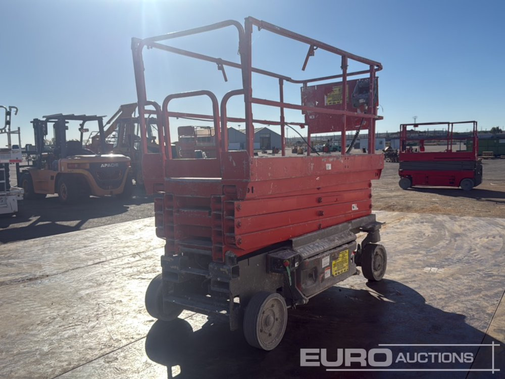 JLG 3246ES - Máy nâng người hình kéo: hình 5 JLG 3246ES - Máy nâng người hình kéo: hình 5