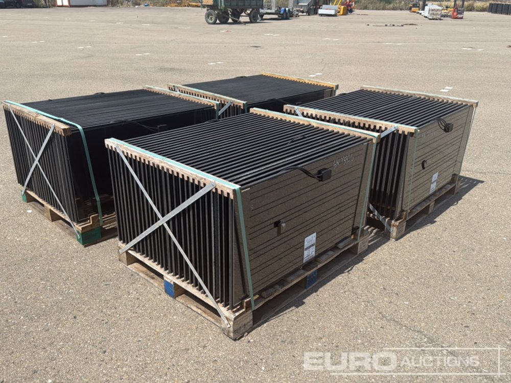 Pallet of Solar Panels (4 of) - Trang thiết bị xây dựng: hình 1 Pallet of Solar Panels (4 of) - Trang thiết bị xây dựng: hình 1