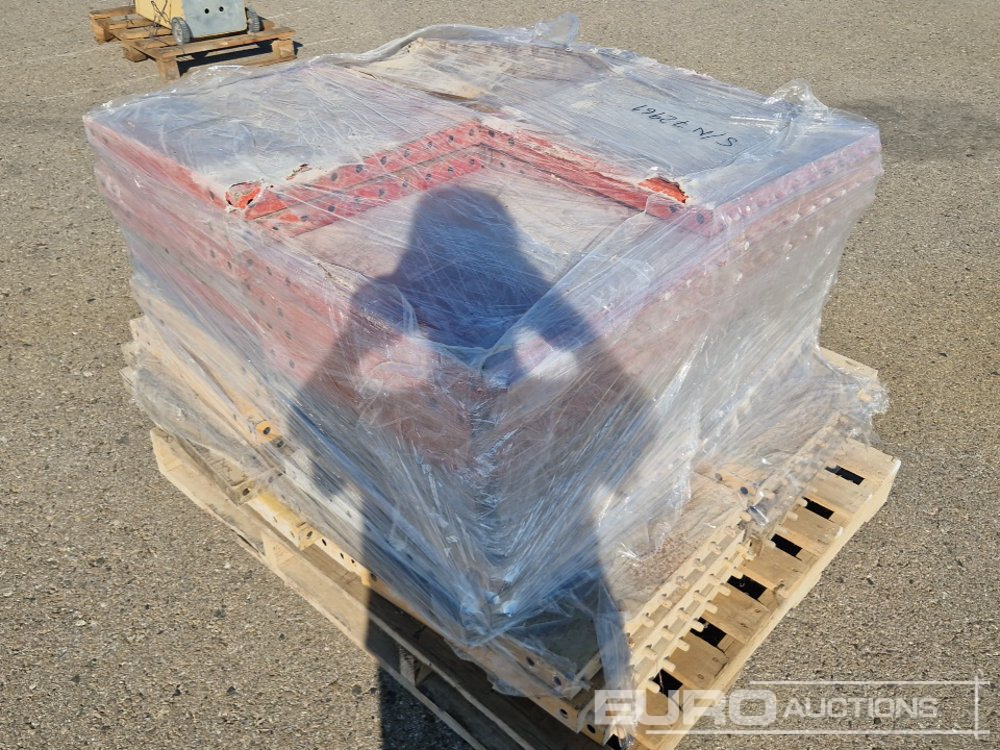 Pallet of Various Column Formwork Steel Plates - Trang thiết bị xây dựng: hình 4 Pallet of Various Column Formwork Steel Plates - Trang thiết bị xây dựng: hình 4