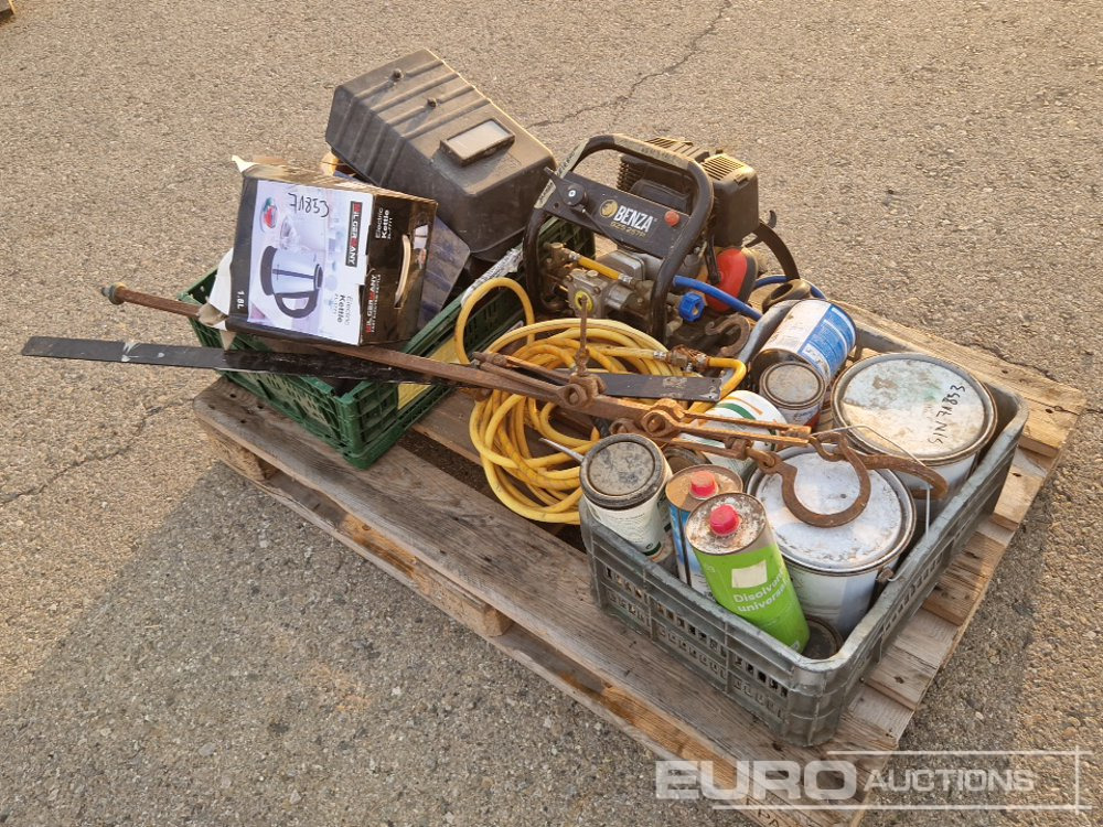 Pallet of Welding Machine, Welding Masks, Generator, Tubs of Paint - Trang thiết bị xây dựng: hình 1 Pallet of Welding Machine, Welding Masks, Generator, Tubs of Paint - Trang thiết bị xây dựng: hình 1