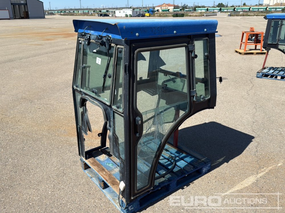 Cab to suit Tractor / Cabina para Tractor - Phụ tùng: hình 4 Cab to suit Tractor / Cabina para Tractor - Phụ tùng: hình 4