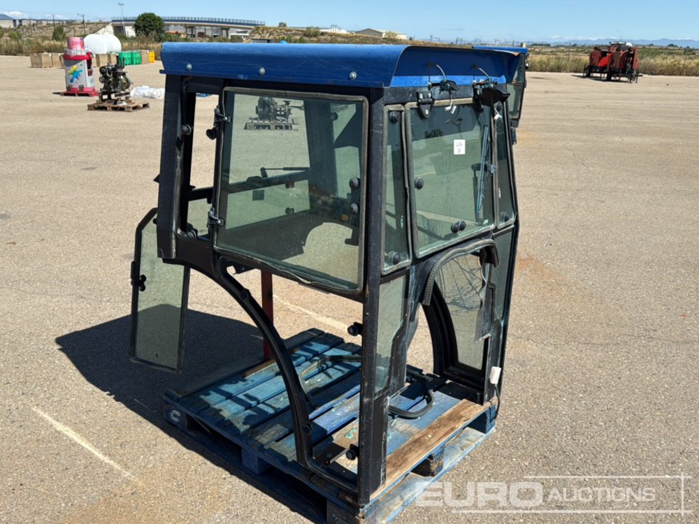 Cab to suit Tractor / Cabina para Tractor - Phụ tùng: hình 1 Cab to suit Tractor / Cabina para Tractor - Phụ tùng: hình 1