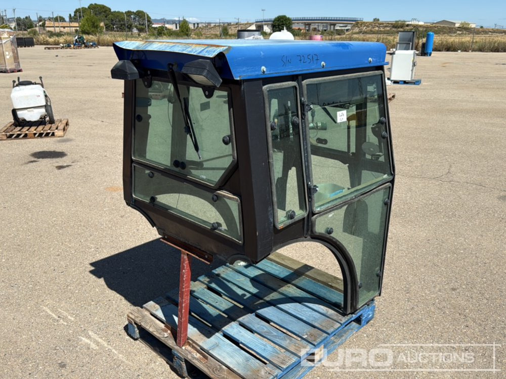 Cab to suit Tractor / Cabina para Tractor - Phụ tùng: hình 4 Cab to suit Tractor / Cabina para Tractor - Phụ tùng: hình 4