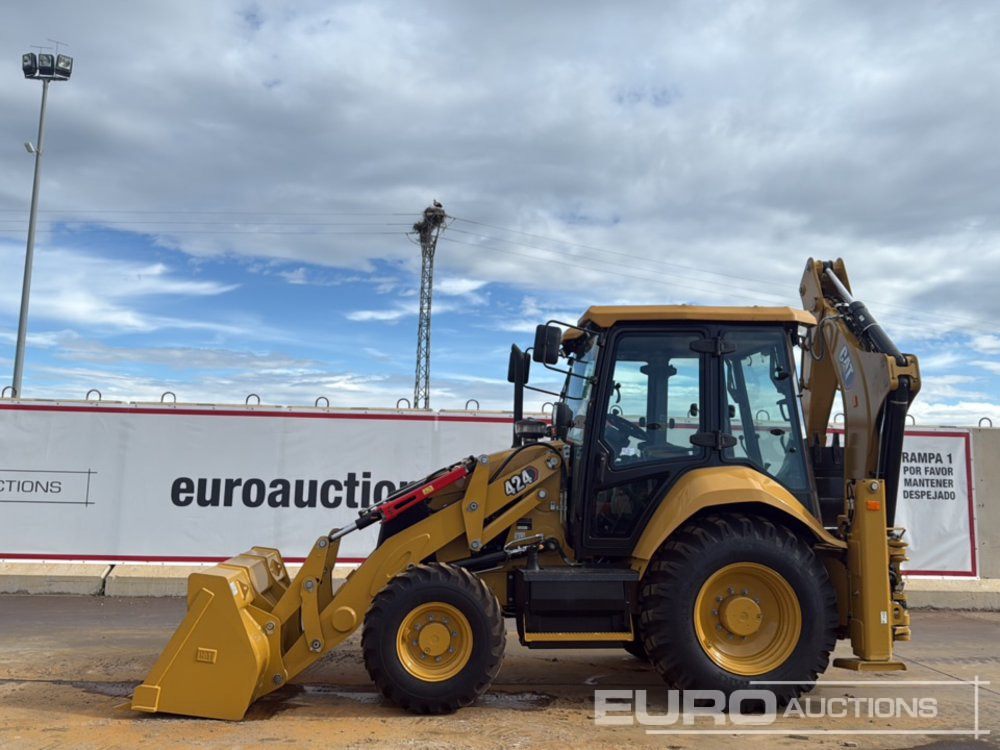 Unused 2025 CAT 424 - Máy xúc trước múc sau: hình 2 Unused 2025 CAT 424 - Máy xúc trước múc sau: hình 2