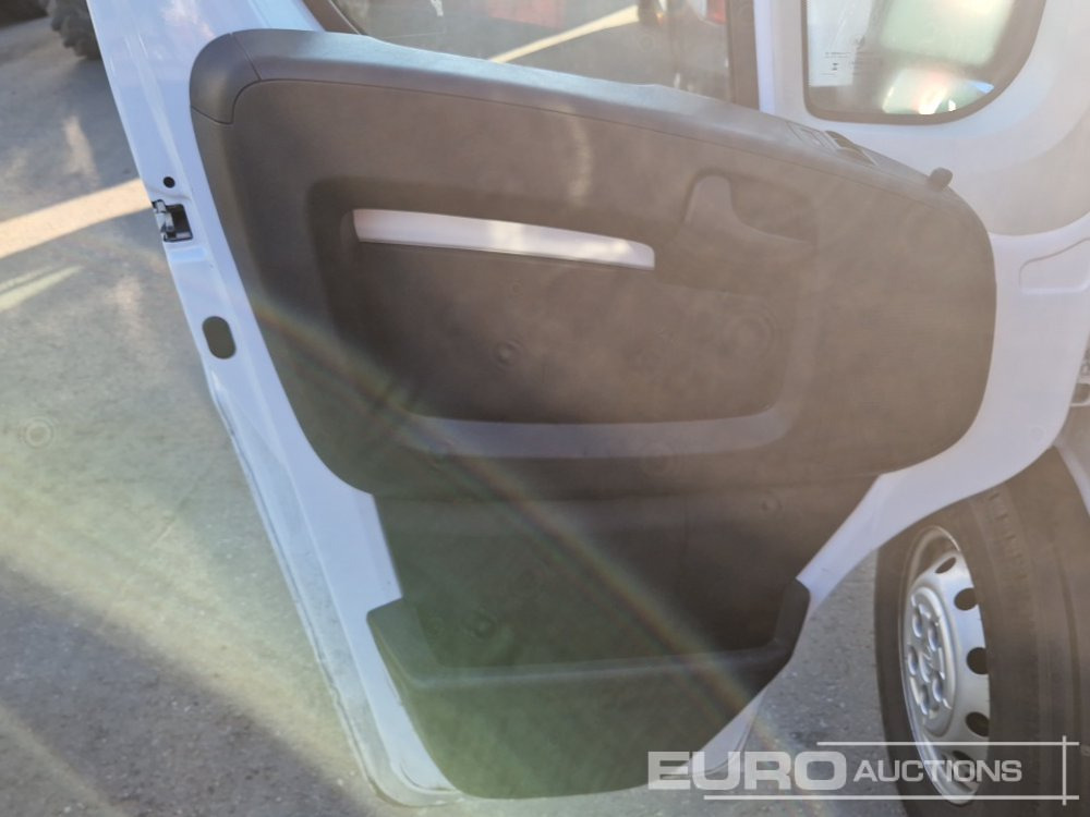 Xe tải nhỏ 2024 Opel Movano: hình 18