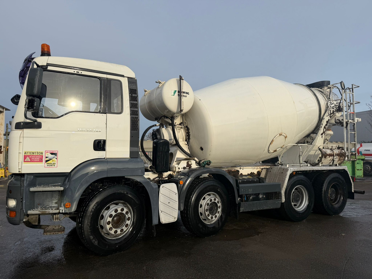 Camion béton MAN TGA 32.400 EJ-300-ZL - Xe trộn bê tông: hình 2 Camion béton MAN TGA 32.400 EJ-300-ZL - Xe trộn bê tông: hình 2