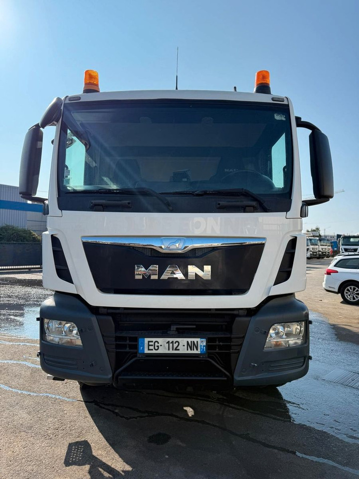 MAN TGS 32.360 - Xe trộn bê tông: hình 3 MAN TGS 32.360 - Xe trộn bê tông: hình 3