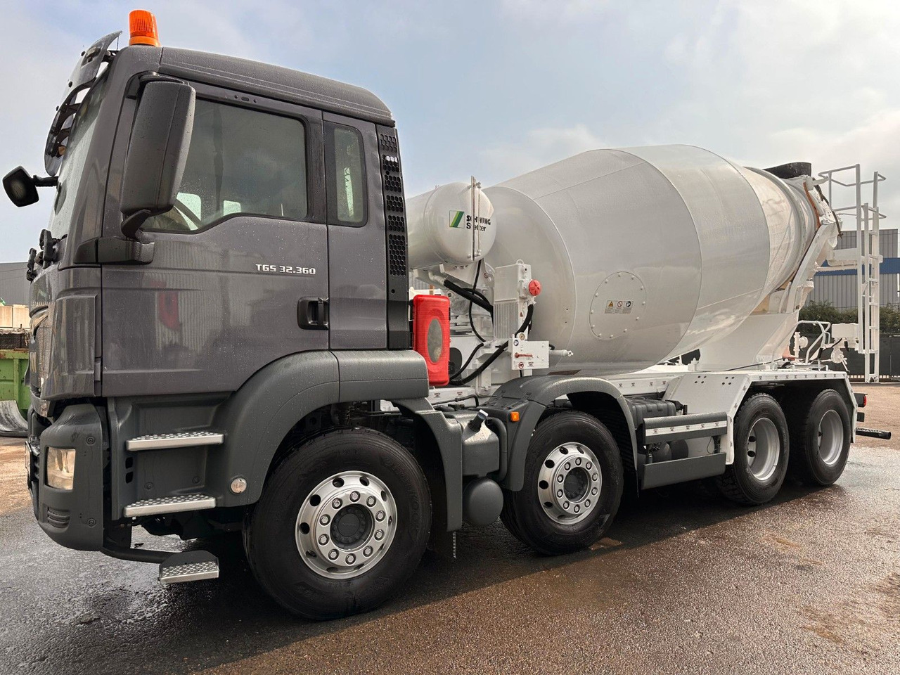 MAN TGS 32.360 - Xe trộn bê tông: hình 1 MAN TGS 32.360 - Xe trộn bê tông: hình 1