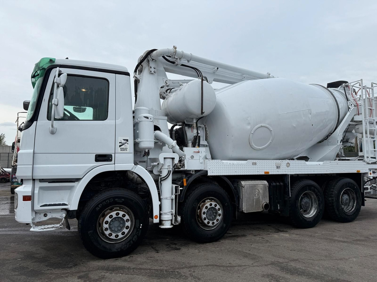 Mercedes-Benz Actros - Xe bơm bê tông: hình 1 Mercedes-Benz Actros - Xe bơm bê tông: hình 1