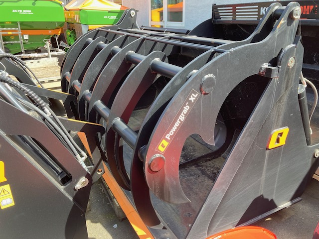 Alö Powergrab XL 240 für Cargo 955 - Máy chất hàng trước cho máy cày: hình 1 Alö Powergrab XL 240 für Cargo 955 - Máy chất hàng trước cho máy cày: hình 1