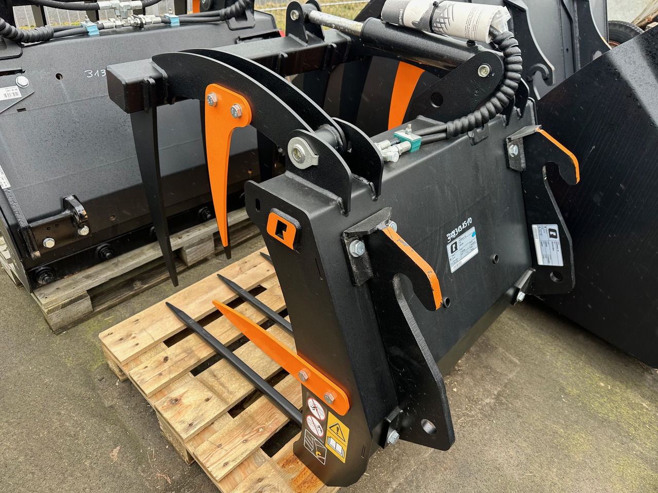 Alö Silograb S 90 BOH M 16 S - Máy chất hàng trước cho máy cày: hình 1 Alö Silograb S 90 BOH M 16 S - Máy chất hàng trước cho máy cày: hình 1