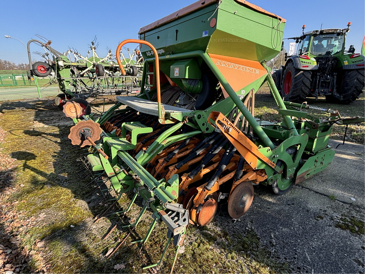Amazone AD-P Super 4m auf KG 405 - Máy gieo hạt: hình 4 Amazone AD-P Super 4m auf KG 405 - Máy gieo hạt: hình 4