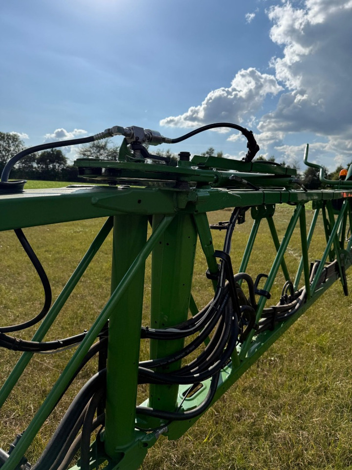 Amazone Panthera 4502 - Máy phun xịt tự hành: hình 5 Amazone Panthera 4502 - Máy phun xịt tự hành: hình 5