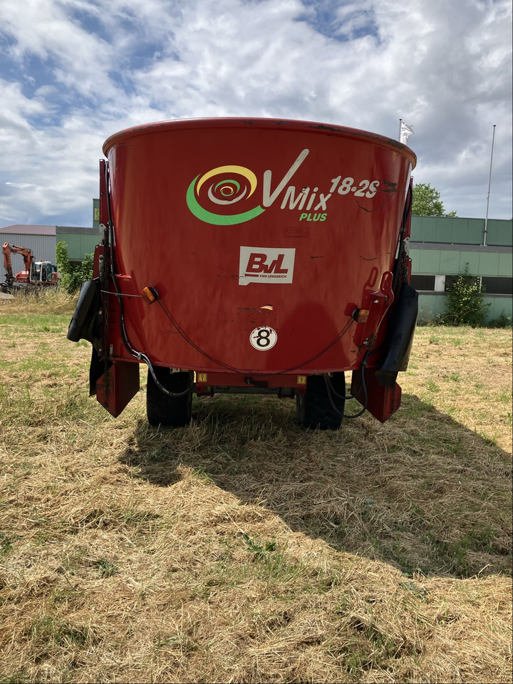 BVL Futtermischwagen V-Mix 18 2S - Xe trộn thức ăn gia súc: hình 4 BVL Futtermischwagen V-Mix 18 2S - Xe trộn thức ăn gia súc: hình 4