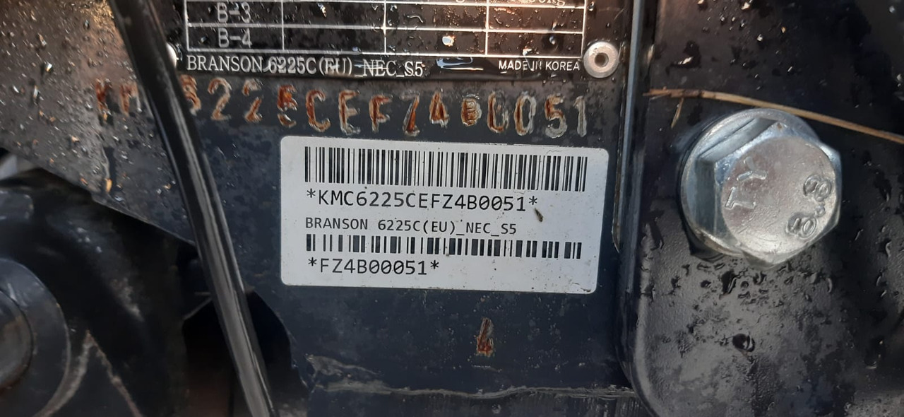 Branson 6225C - Máy cày: hình 2 Branson 6225C - Máy cày: hình 2