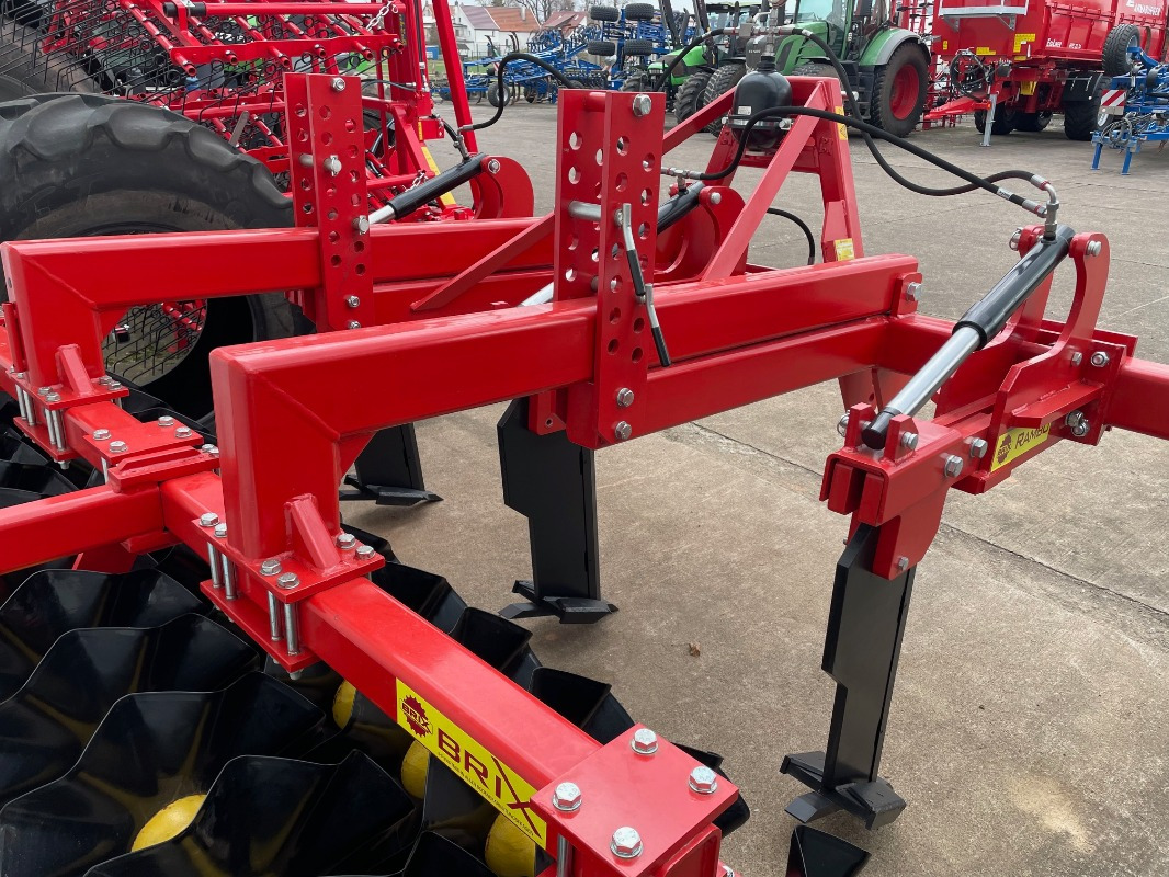 Brix Rambo BR3H - Thiết bị xới đất: hình 2 Brix Rambo BR3H - Thiết bị xới đất: hình 2