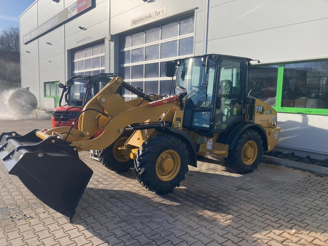 Caterpillar 906 - Máy xúc lật bánh lốp: hình 1 Caterpillar 906 - Máy xúc lật bánh lốp: hình 1