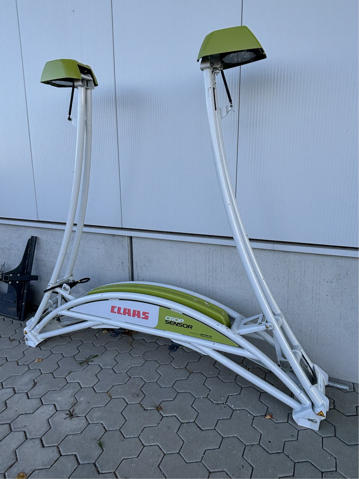 Claas Crop Sensor Isaria Frontanbau - Máy cày: hình 3 Claas Crop Sensor Isaria Frontanbau - Máy cày: hình 3