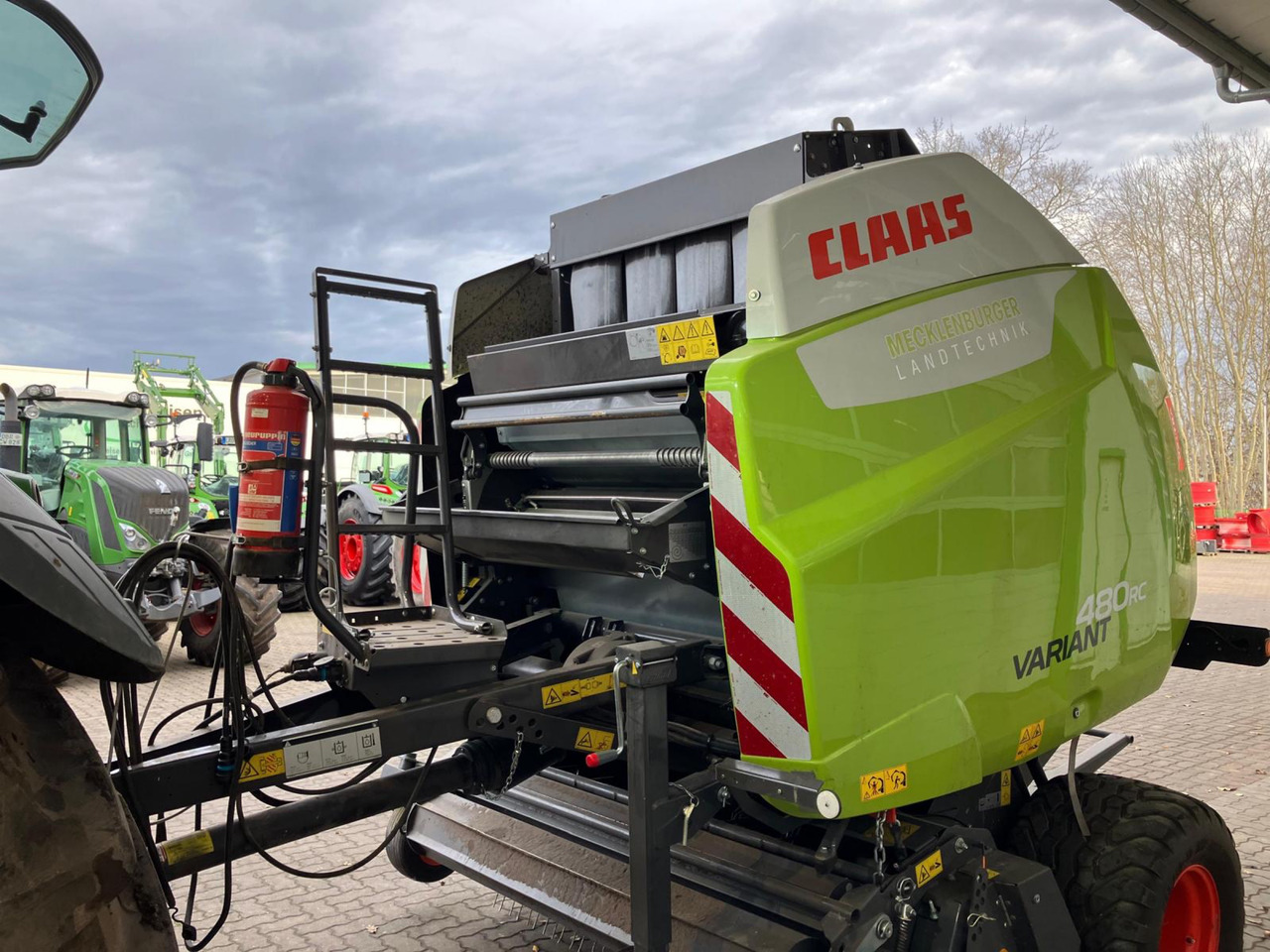 Claas Variant 480 RC - Trang thiết bị dàn trải: hình 5 Claas Variant 480 RC - Trang thiết bị dàn trải: hình 5