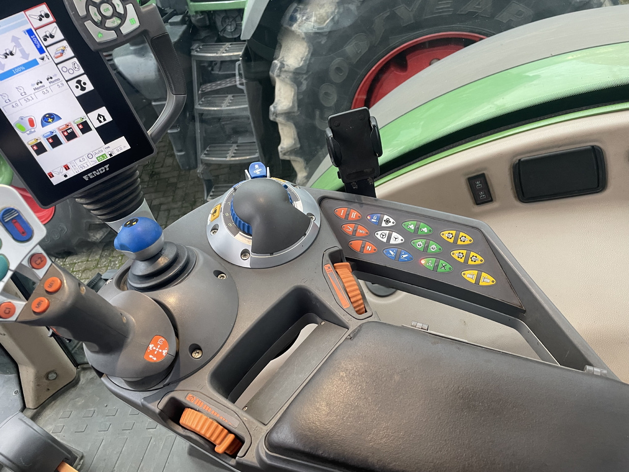 Fendt 718 Power Plus - Máy cày: hình 3 Fendt 718 Power Plus - Máy cày: hình 3