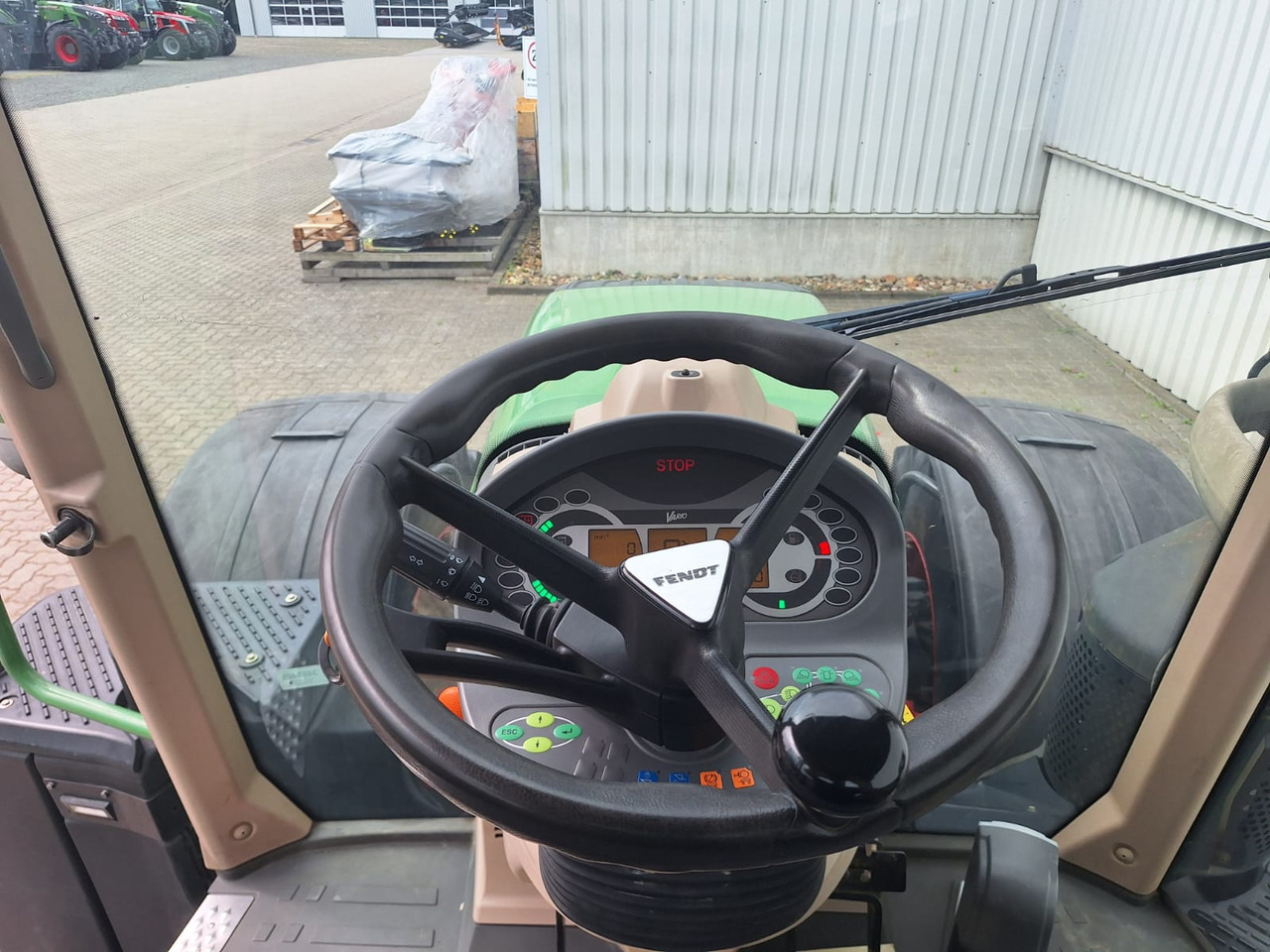 Fendt 720 Vario SCR Profi - Máy cày: hình 3 Fendt 720 Vario SCR Profi - Máy cày: hình 3