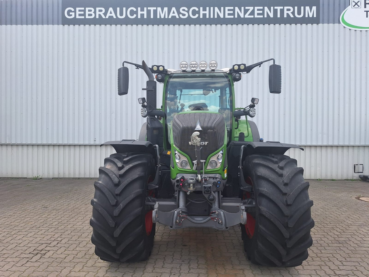 Cho thuê Fendt 724 Vario Gen6 Profi Setting2 Fendt 724 Vario Gen6 Profi Setting2: hình 18 Cho thuê Fendt 724 Vario Gen6 Profi Setting2 Fendt 724 Vario Gen6 Profi Setting2: hình 18
