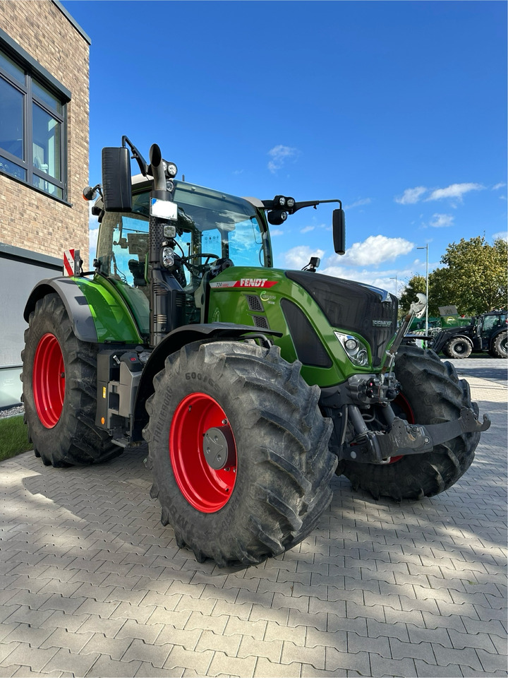 Fendt 724 Vario Gen6 ProfiPlus - Máy cày: hình 1 Fendt 724 Vario Gen6 ProfiPlus - Máy cày: hình 1