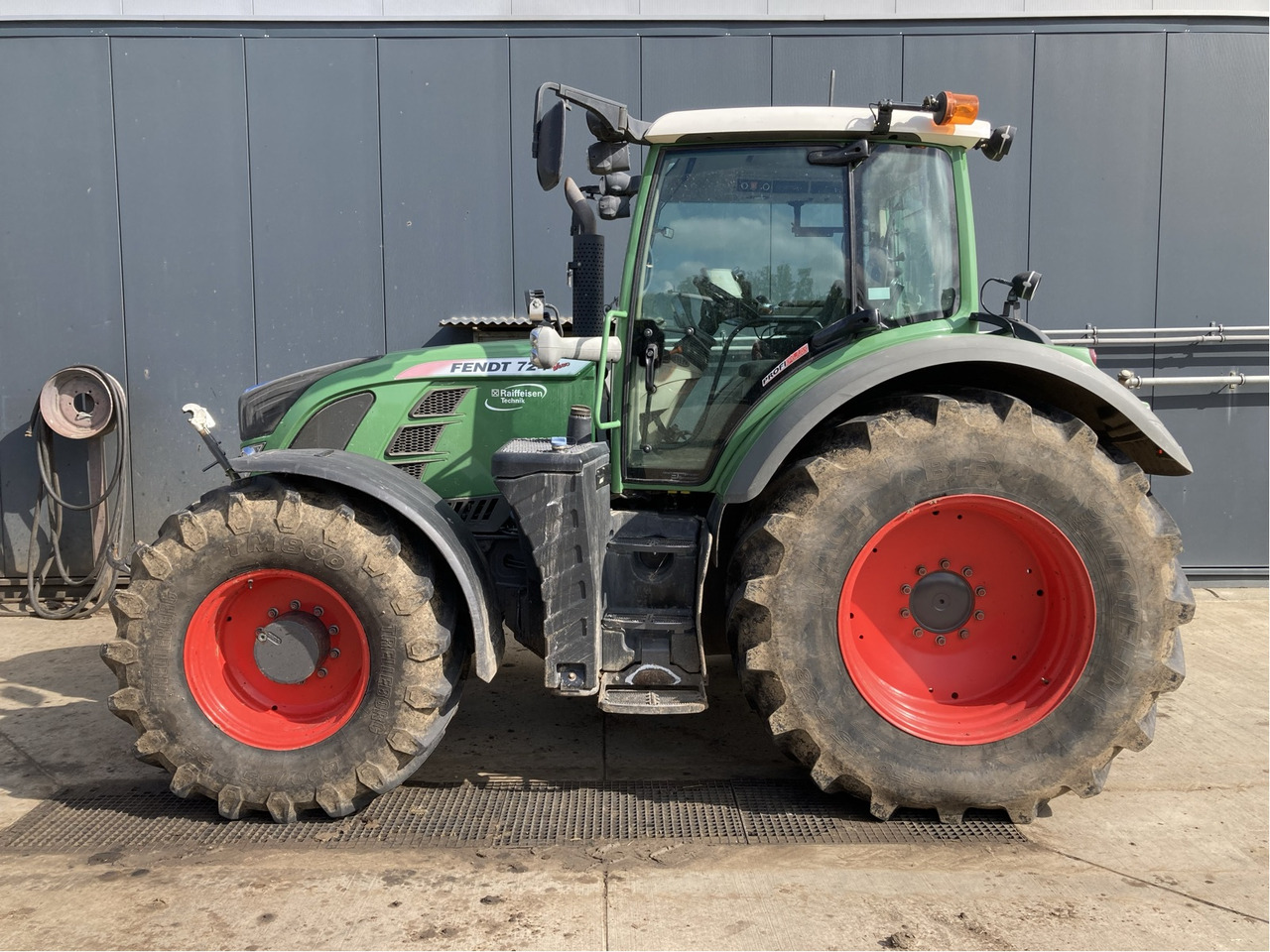 Fendt 724 Vario SCR - Máy cày: hình 1 Fendt 724 Vario SCR - Máy cày: hình 1