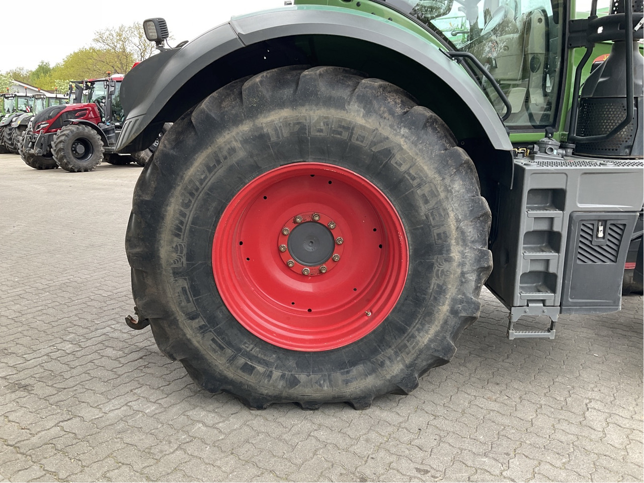 Fendt 826 Vario S4 - Máy cày: hình 3 Fendt 826 Vario S4 - Máy cày: hình 3